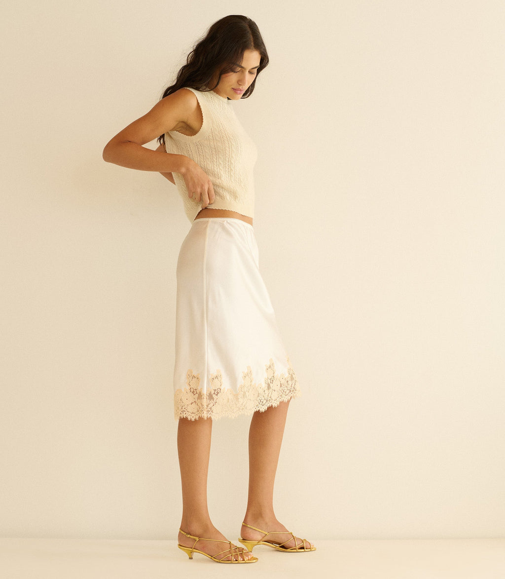 Louden Cashmere Cable Top in Dogwood - view 6
